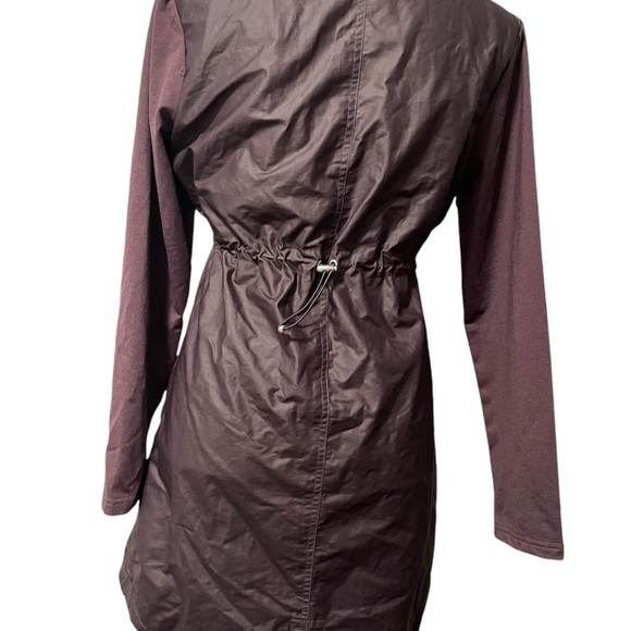 Mondetta maroon long rain jacket size small NWT - Picture 2 of 3